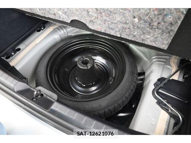Toyota VITZ 2017-12 8528034-12