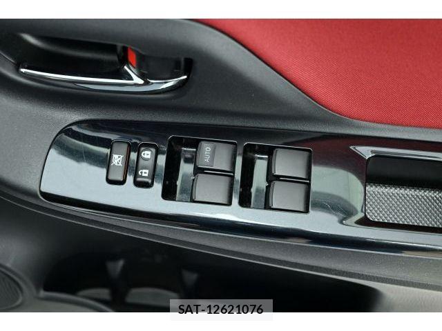 Toyota VITZ 2017-12 8528034-13