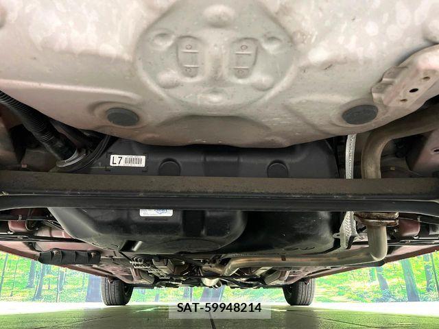 Toyota VITZ 2012-09 8528044-18