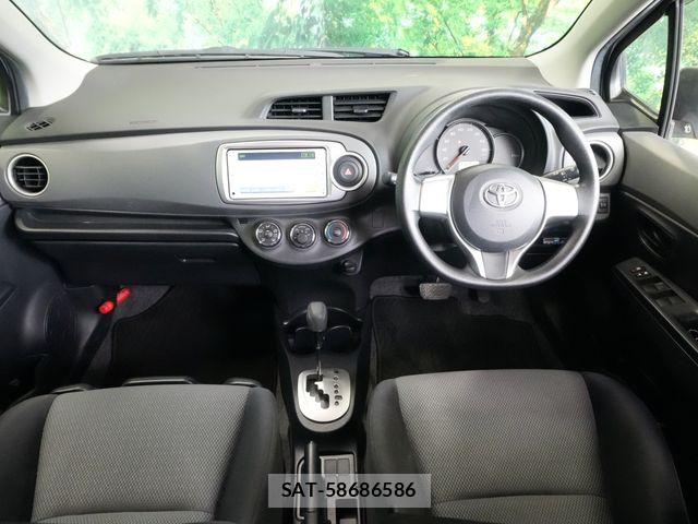 Toyota VITZ 2013-05 8528050-5