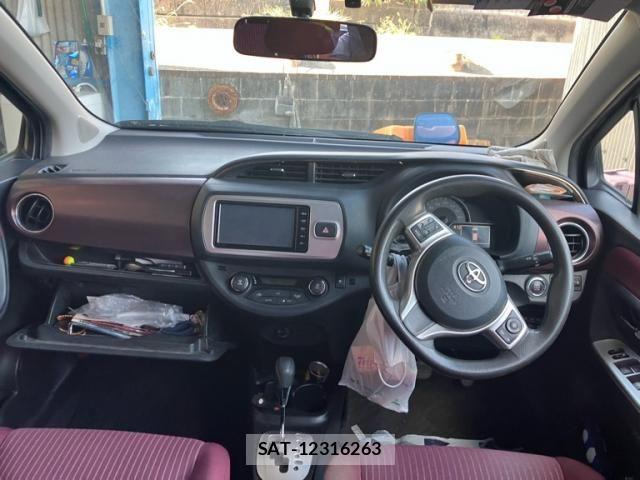 Toyota VITZ 2014-06 8528047-13