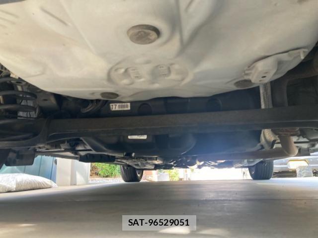 Toyota VITZ 2011-09 8528053-11