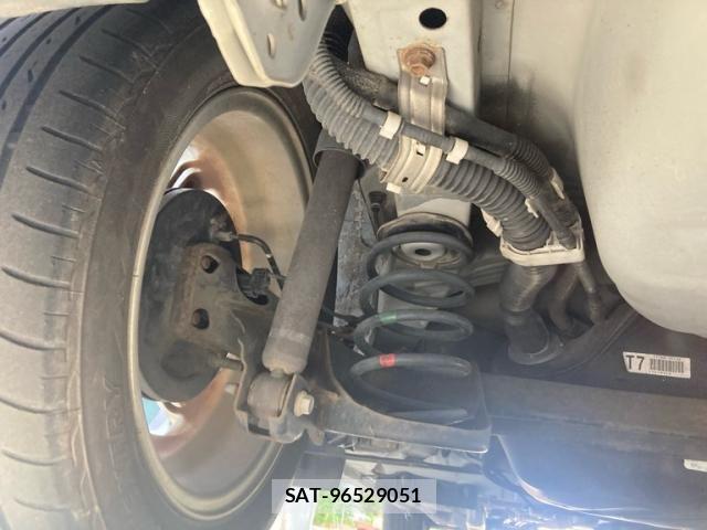 Toyota VITZ 2011-09 8528053-12