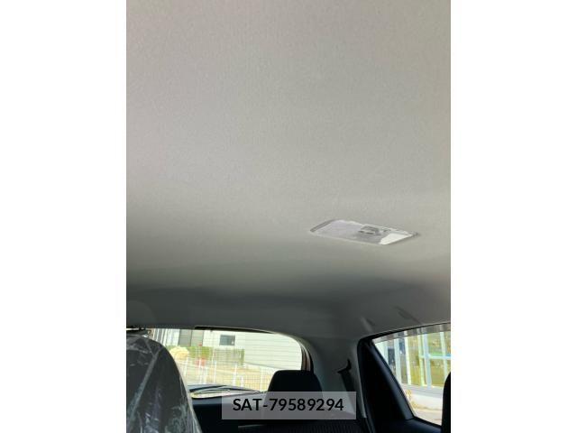 Toyota VITZ 2018-10 8563962-11