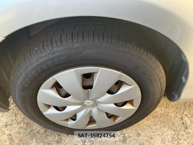 Toyota VITZ 2011-08 8563975-11