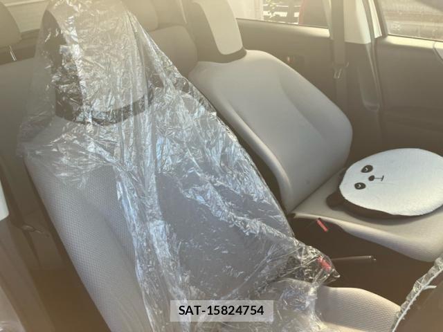 Toyota VITZ 2011-08 8563975-13