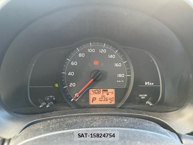 Toyota VITZ 2011-08 8563975-17