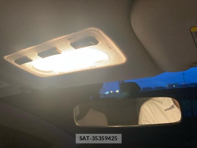 Toyota VITZ 2012-02 8563980-14