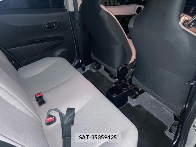 Toyota VITZ 2012-02 8563980-8