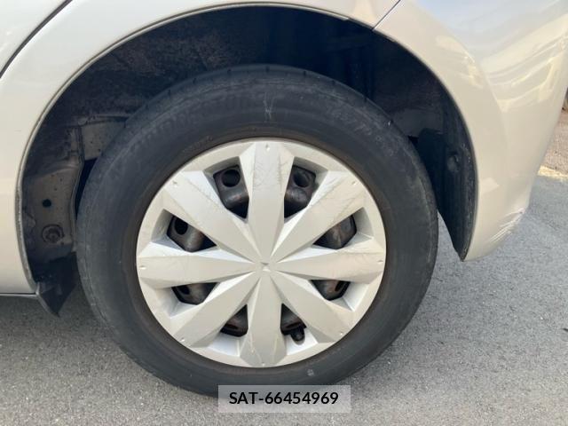 Toyota VITZ 2011-09 8563977-7