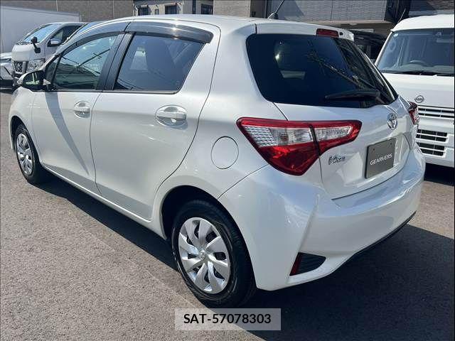 Toyota VITZ 2017-10 8563964-9