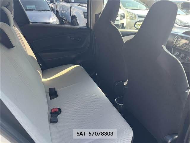 Toyota VITZ 2017-10 8563964-13