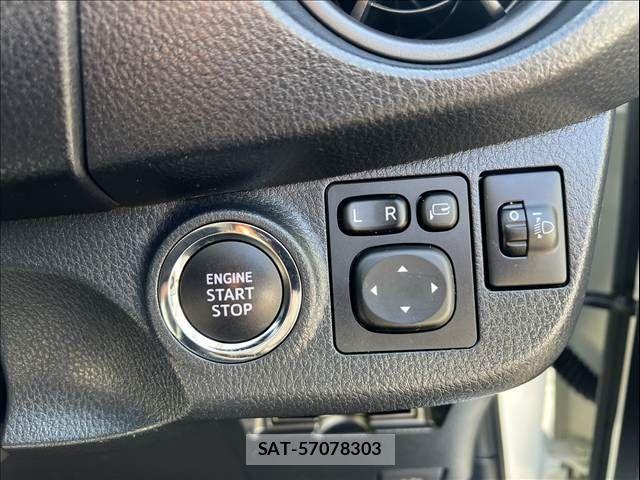 Toyota VITZ 2017-10 8563964-20