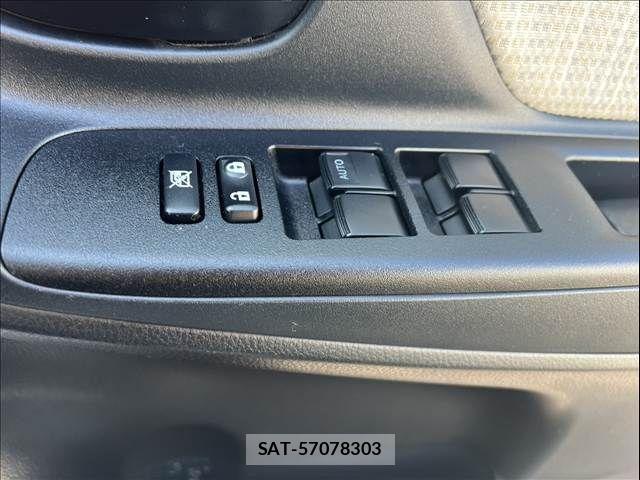 Toyota VITZ 2017-10 8563964-21