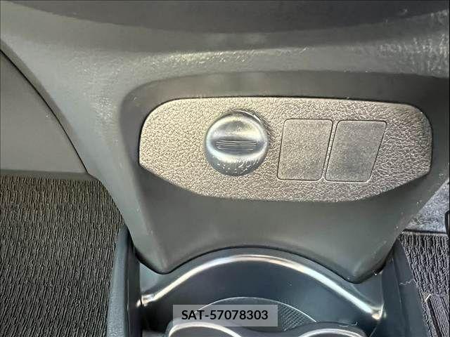 Toyota VITZ 2017-10 8563964-23