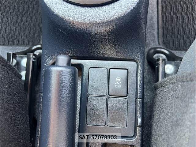 Toyota VITZ 2017-10 8563964-24