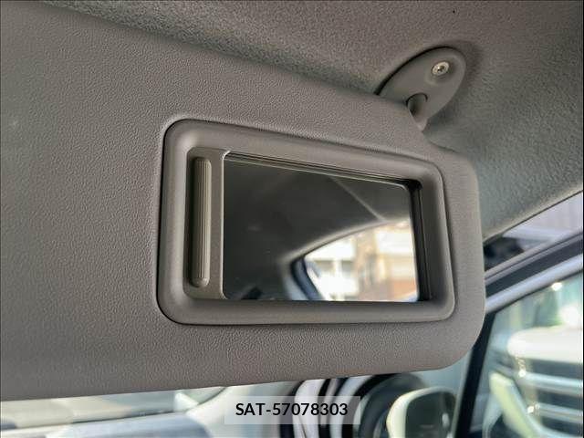 Toyota VITZ 2017-10 8563964-27