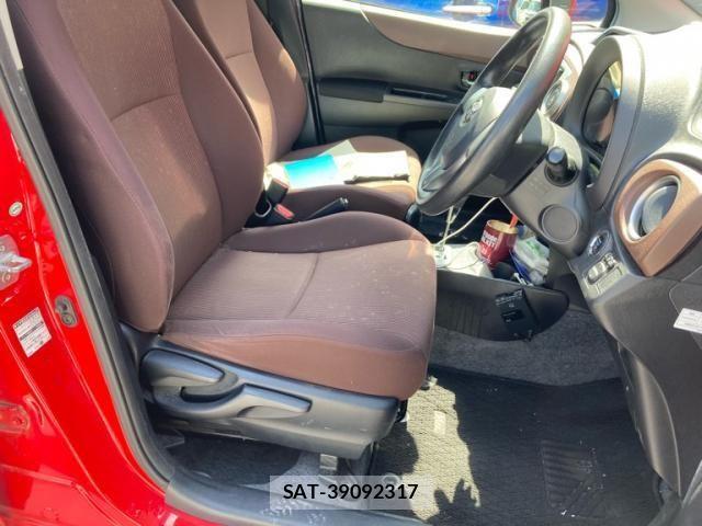 Toyota VITZ 2011-05 8563979-12