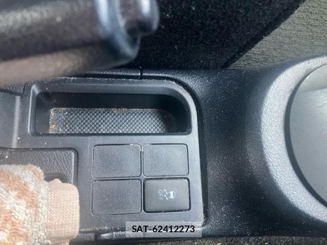 Toyota VITZ 2016-07 8563981-20