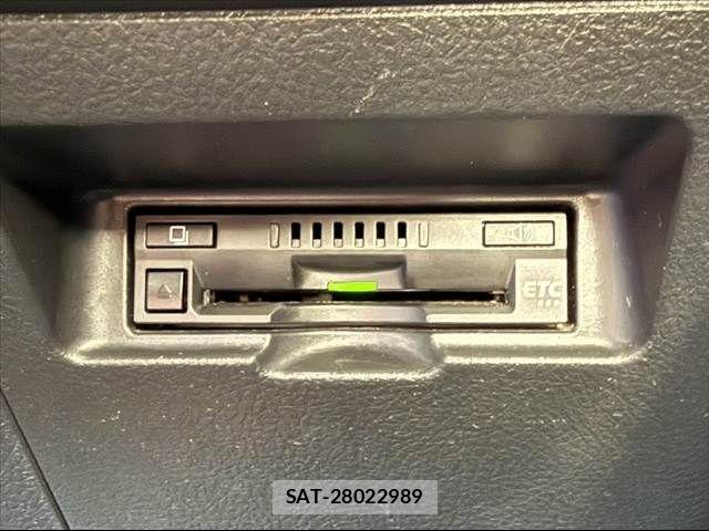 Toyota VITZ 2019-08 8563961-6