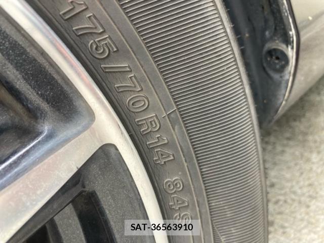 Toyota VITZ 2016-02 8563972-12
