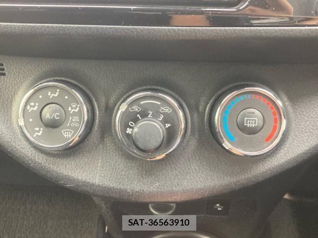 Toyota VITZ 2016-02 8563972-24