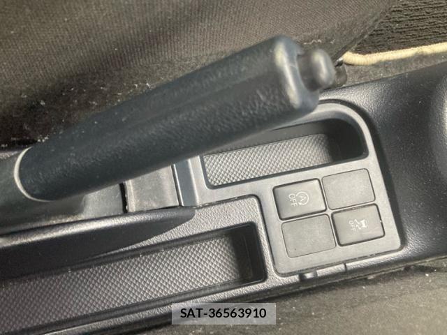 Toyota VITZ 2016-02 8563972-26