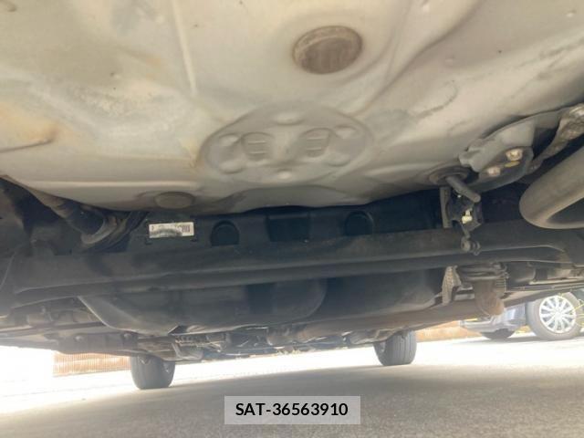 Toyota VITZ 2016-02 8563972-8