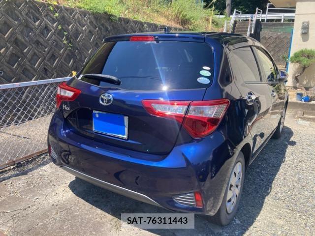 Toyota VITZ 2017-11 8563974-11