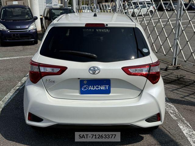 Toyota VITZ 2020-07 8563960-5