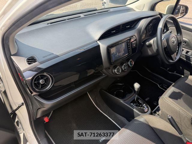 Toyota VITZ 2020-07 8563960-8