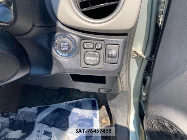Toyota VITZ 2011-09 8563976-11