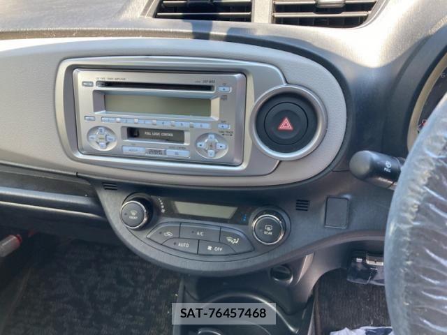 Toyota VITZ 2011-09 8563976-15