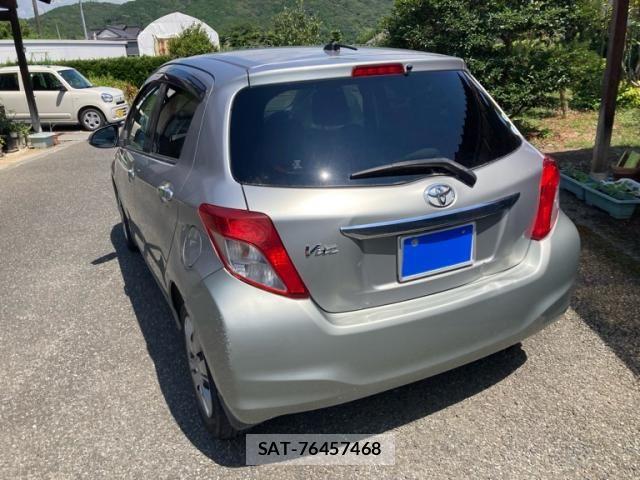 Toyota VITZ 2011-09 8563976-2