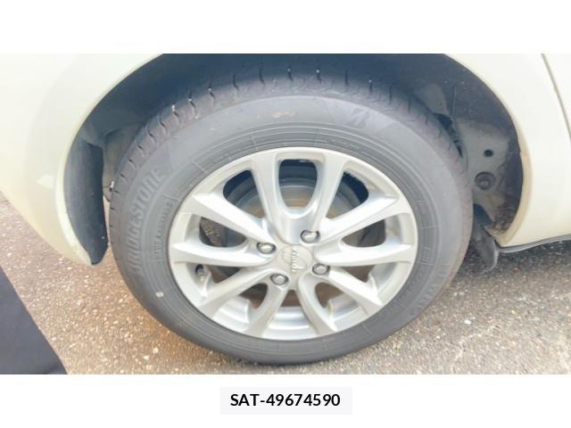 Toyota VITZ 2010-12 8563978-17