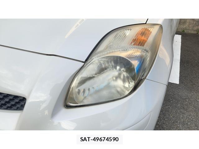 Toyota VITZ 2010-12 8563978-19