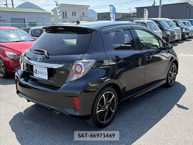 Toyota VITZ 2016-03 8629562-14