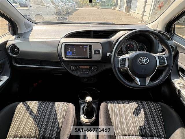 Toyota VITZ 2016-03 8629562-1