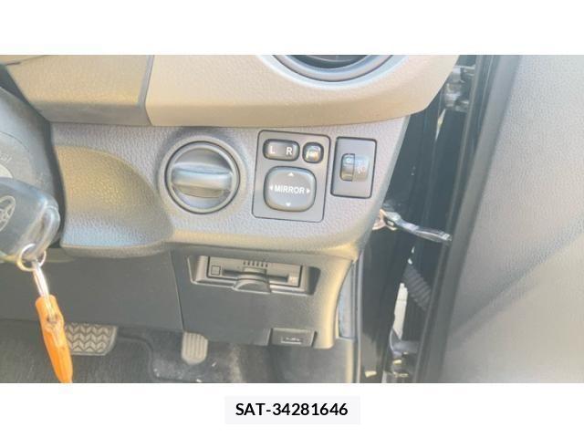 Toyota VITZ 2014-07 8629573-12