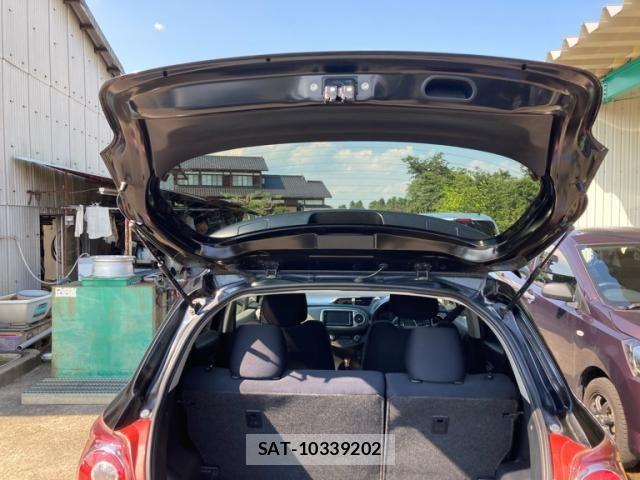 Toyota VITZ 2012-03 8629566-9