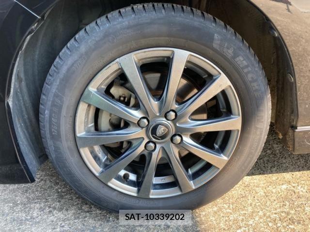 Toyota VITZ 2012-03 8629566-4