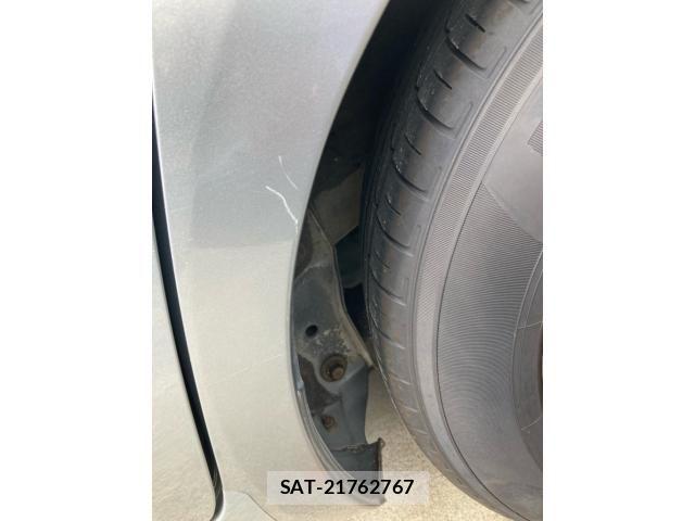 Toyota VITZ 2009-11 8629585-24