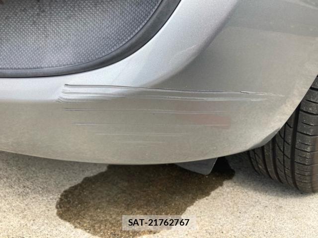 Toyota VITZ 2009-11 8629585-28