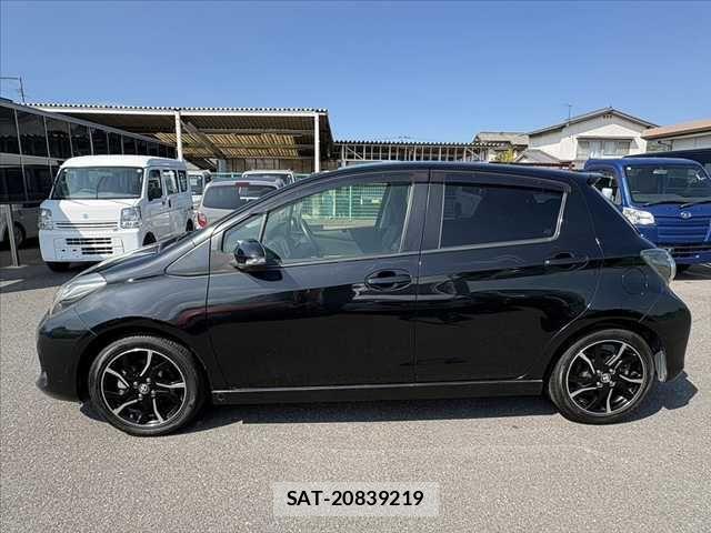 Toyota VITZ 2014-06 8629564-11