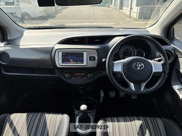Toyota VITZ 2014-06 8629564-15