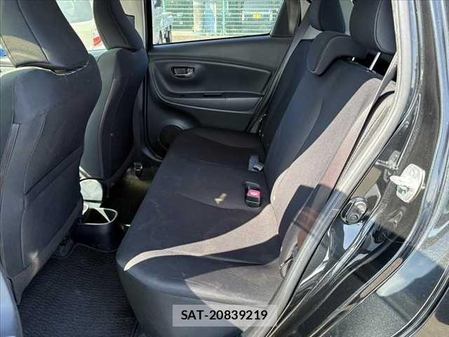 Toyota VITZ 2014-06 8629564-18