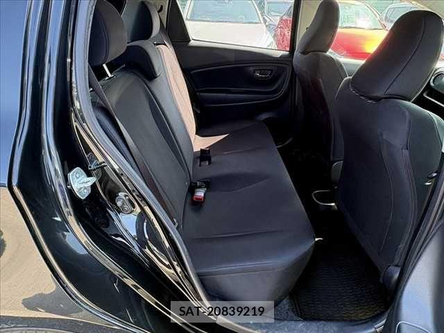Toyota VITZ 2014-06 8629564-20