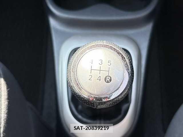 Toyota VITZ 2014-06 8629564-24