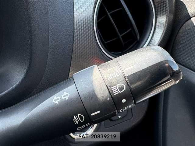 Toyota VITZ 2014-06 8629564-26