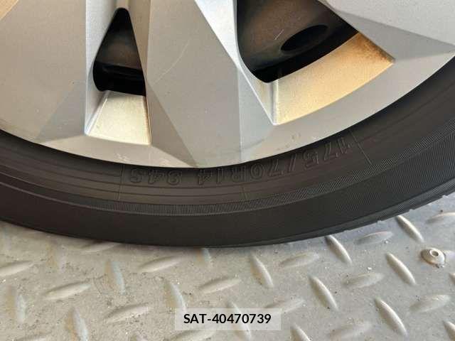 Toyota VITZ 2016-06 8629570-15